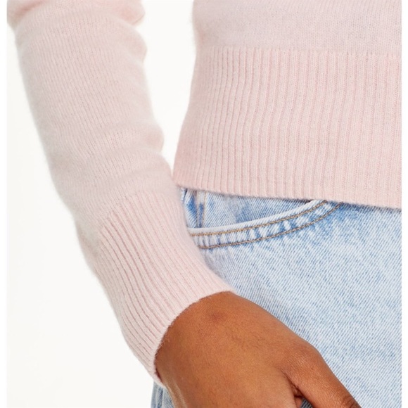 💕HOST PICK💕 AQUA CASHMERE V-NECK SWEATER - Picture 4 of 9